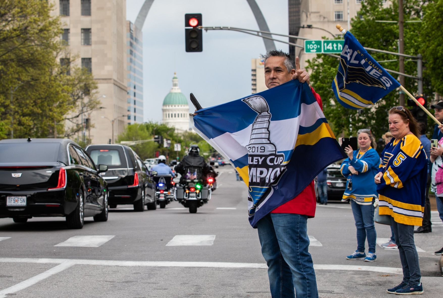 Blues fans line Market Street to pay tribute to Plager 3
